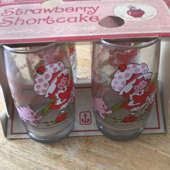 Anchor Hocking Kitchen Vintage Set Of 4 Strawberry Shortcake